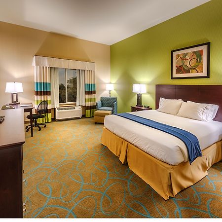 Hampton Inn & Suites Ред-Блафф Экстерьер фото