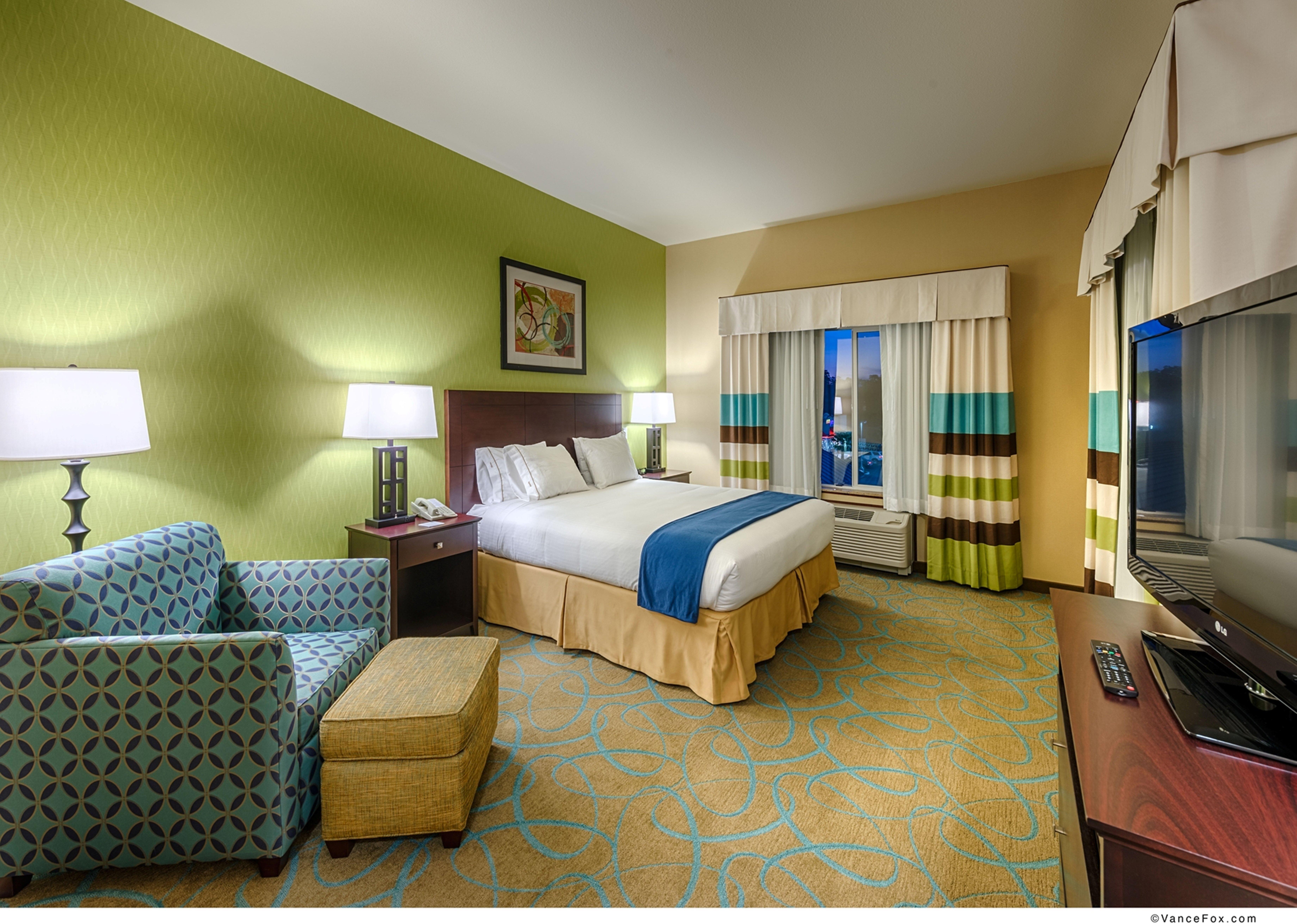 Hampton Inn & Suites Ред-Блафф Экстерьер фото
