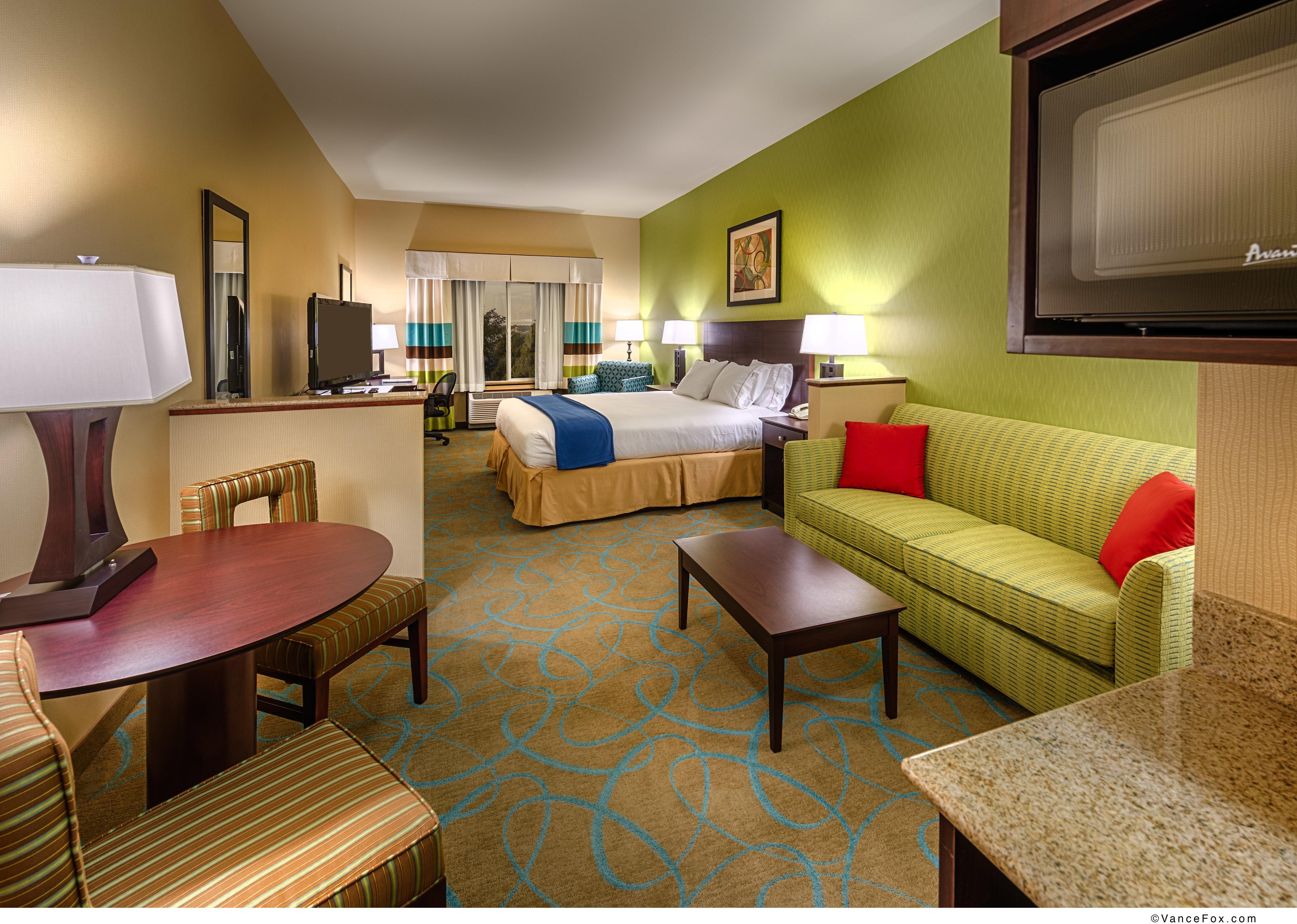 Hampton Inn & Suites Ред-Блафф Экстерьер фото