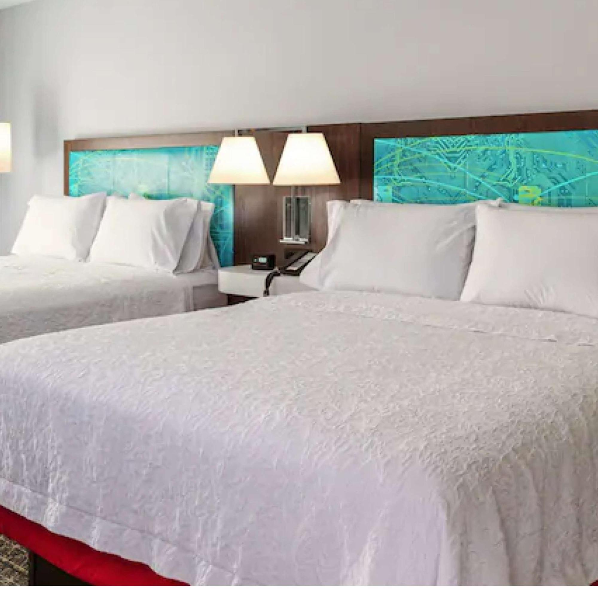 Hampton Inn & Suites Ред-Блафф Экстерьер фото